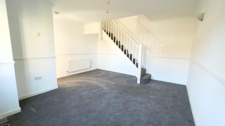 2 bedroom semi-detached house to rent - Photo 2