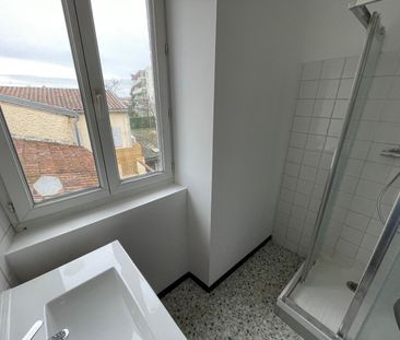 Location Appartement 3 pièces 52m² AUBENAS 07200 - Photo 2
