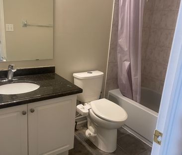 For Lease - 7196 Gagliano Drive Unit# Main Floor, Mississauga, Ontario - Photo 4