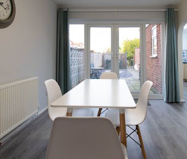 4 Bed Semi-Detached House, Leam Green, CV4 - Photo 1