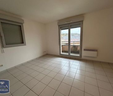 Location Appartement 2 pièces 52m² ST AMAND MONTROND 18200 - Photo 3