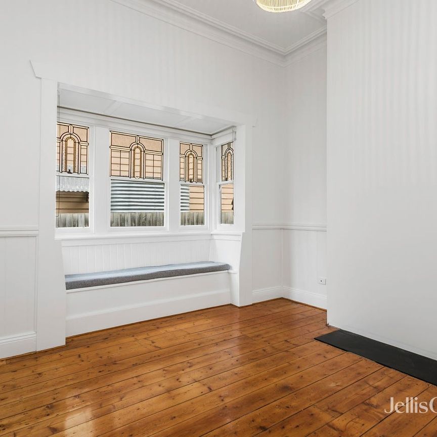 Three Bedroom, One Bathroom, One Car Spot - Photo 1