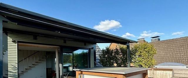 Neubaugleiche, hochwertige Maisonette-Wohnung mit Terrasse und AuÃenstellplatz // Kiel-Russee - Foto 1