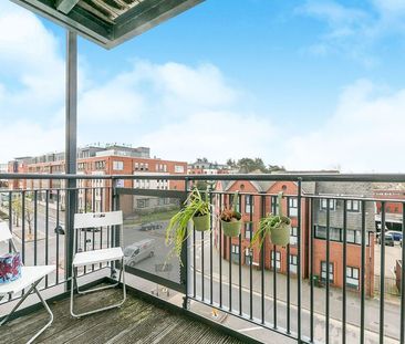 2 bedroom apartment to rent - Photo 5