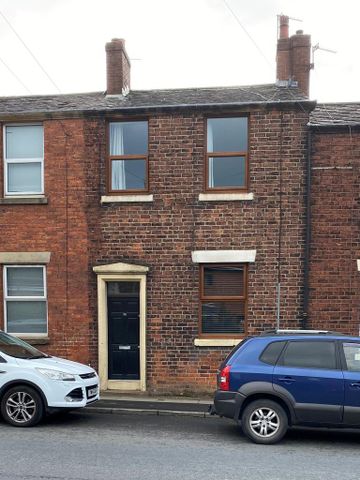 3 bedroom terraced house to rent - Photo 3