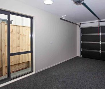 Karaka lakeside 4 beds for rent - Photo 4