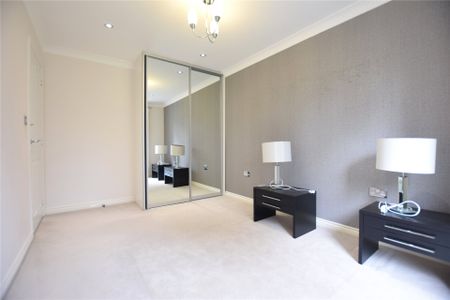 4 bedroom House in Hawk Lane, Bracknell - Photo 3