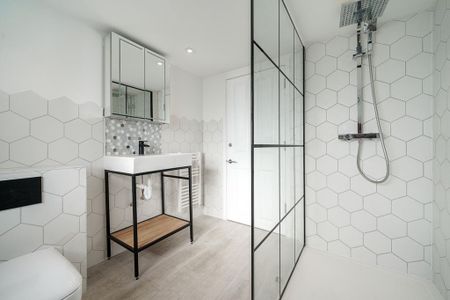 2 bedroom flat to rent - Photo 5