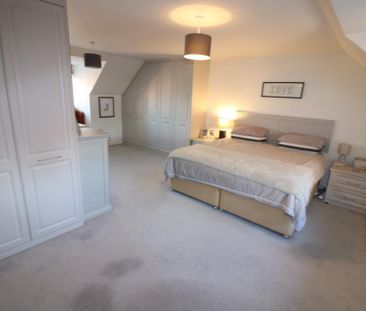 4 bedroom detached house to rent - Photo 5