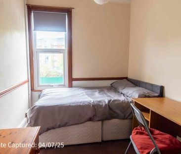 32, Barbican Road - Photo 5