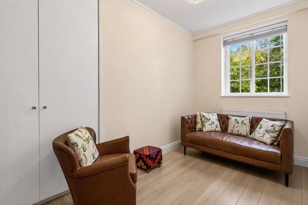 3 bedroom flat to rent - Photo 1