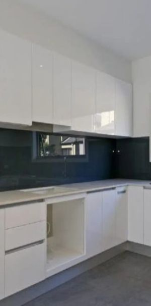 Charming Townhouse, Prime Location Awaits - Photo 1