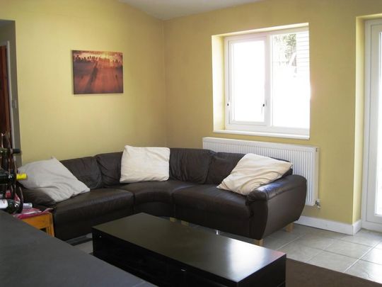 1 bedroom in a flat share to rent - Photo 1