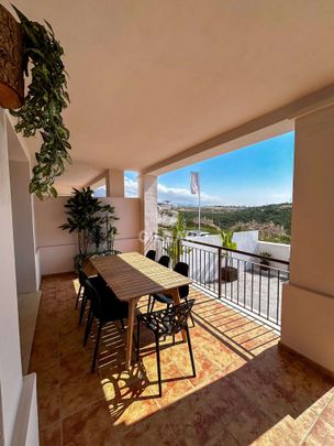 Chalet Adosado en alquiler en Casares – Málaga | Gilmar Consulting - Photo 1