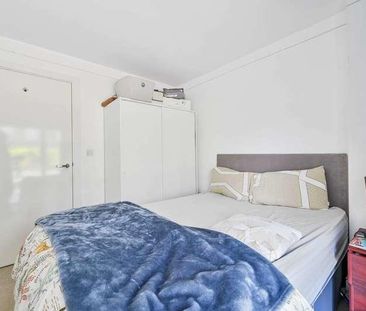 Royal Carriage Mews, Woolwich, SE18 - Photo 4