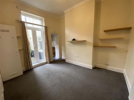 1 bedroom ground floor flat to rent - Photo 2