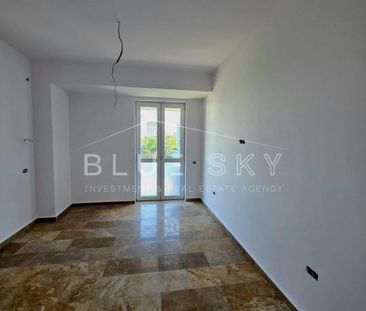 Apartament exclusivist 4 camere situat intr-o vila cu lift, Zona Falez - Photo 3