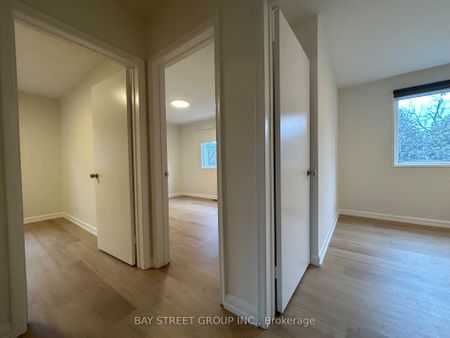 Detached Home For Lease | C8018012 - Photo 4