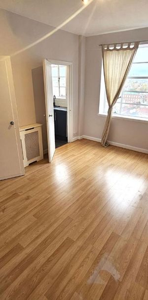 Hamlet Gardens, London, W6 0RP - Photo 1