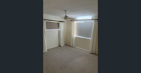 Beautiful 4 Bedroom, 1 Study Home in Annandale! - Photo 3