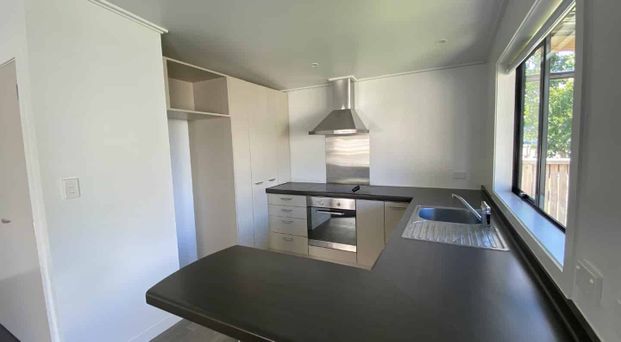 Modern compact two bedroom home - Photo 1