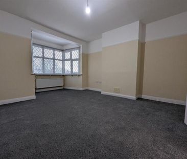 2 bedroom maisonette to rent - Photo 3