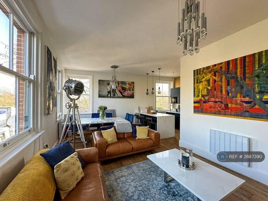 3 bedroom flat to rent - Photo 1