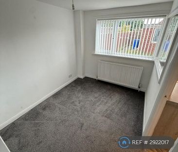 3 bedroom terraced house to rent - Photo 3