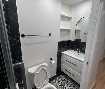 🏡 4 1/2 RÉNOVÉ - 2E ÉTAGE DE TRIPLEX - 1 550$/MOIS 🏡 - Photo 5