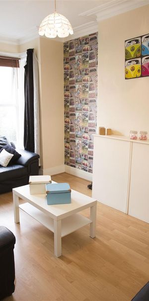 6 bedroom terraced house to rent - Photo 1