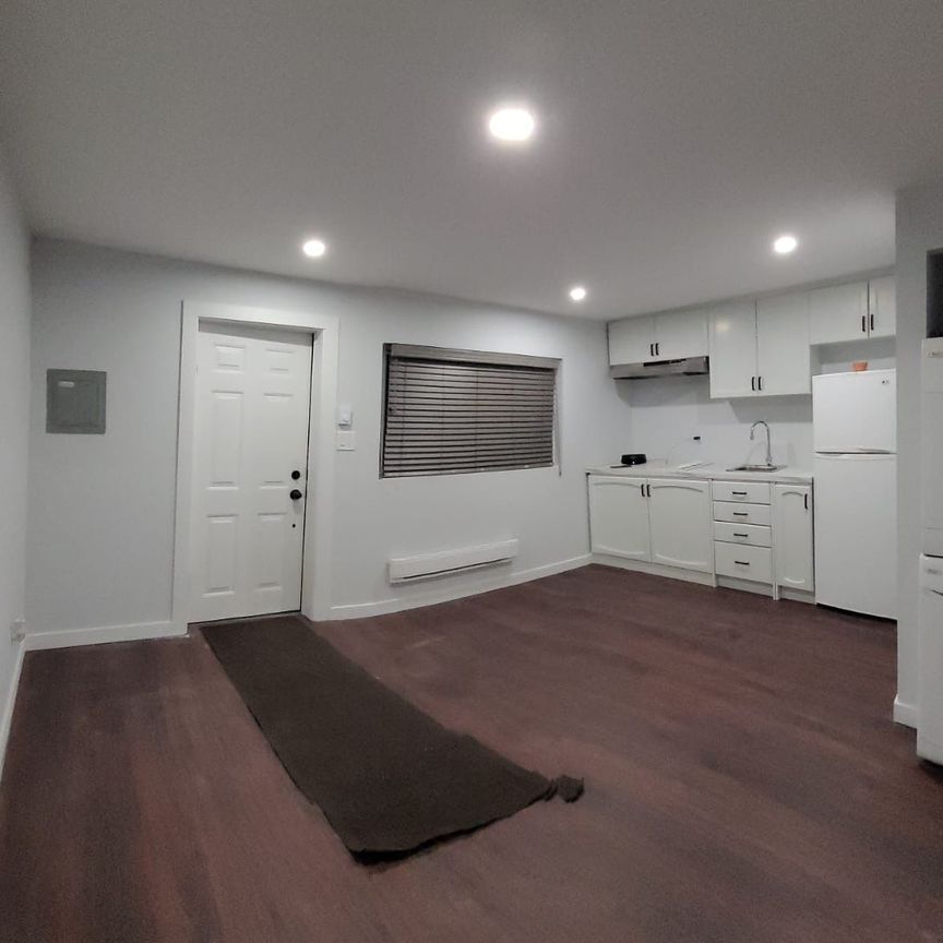 For Lease - 271 Thistle Down Boulevard, Toronto, Ontario - Photo 1