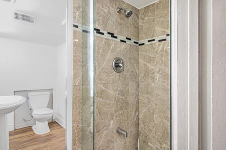 For Lease - 6 Erlesmere Avenue, Brampton, Ontario - Photo 3