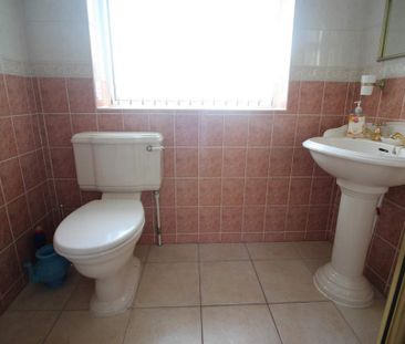 3 bedroom semi-detached house to rent - Photo 4