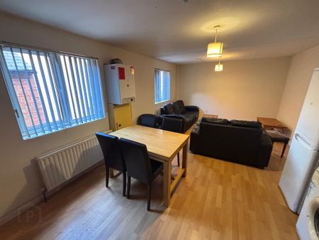 Great Location, 122b Fitzroy Avenue, Queens Quarter, Belfast, BT7 1HX - Photo 5