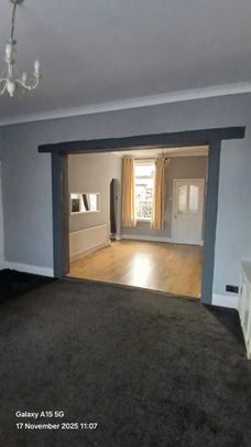 3 bedroom terraced house to rent - Photo 1