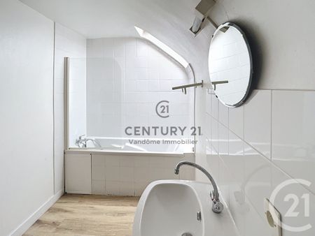 Location Appartement 2 pièces 31m² CREPY EN VALOIS 60800 - Photo 4