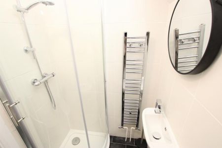 1 bedroom in a house share to rent - Photo 5