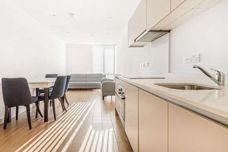 Royal Winchester House, Bracknell, RG12 - Photo 3