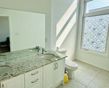 For Lease - 27 Albert Firman Lane, Markham, Ontario - Photo 4