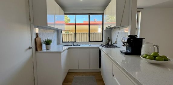 COSY GRANNY FLAT 1 BEDROOM - Photo 2