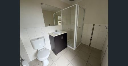 Stylish & low-maintenance living in a prime Reservoir pocket - Photo 4