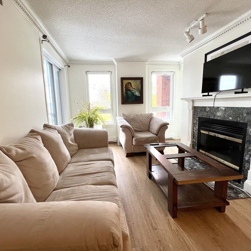 939 North River Rd - Photo 1