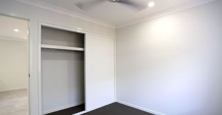 Family Home Located In The Pimpama Village - Photo 4