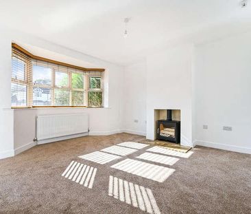 Mayles Close, Wickham, PO17 - Photo 1