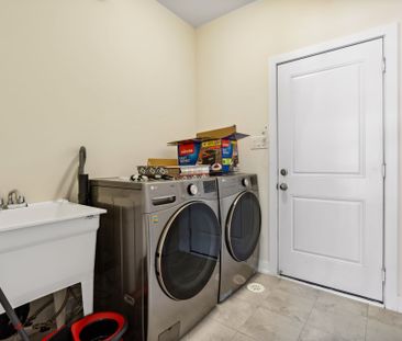 For Lease - 101 Stauffer Crescent, Markham, Ontario - Photo 2