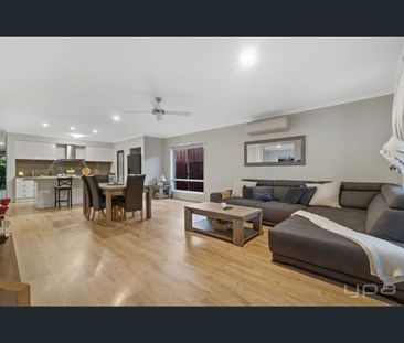 443 Gainsborough Drive, Pimpama, Qld 4209 - Photo 3