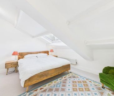 4 bedroom terraced house to rent - Photo 3