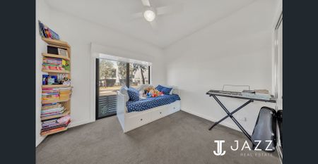 Fresh Start in a Near New Built Unit - 1/130 Grassbird Drive, Point Cook - Photo 5