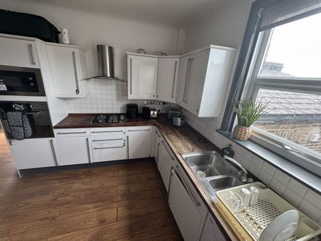 Kempshott Road, London, SW16 5 - Photo 4