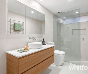 Classic character, city convenience and effortless living - Photo 6